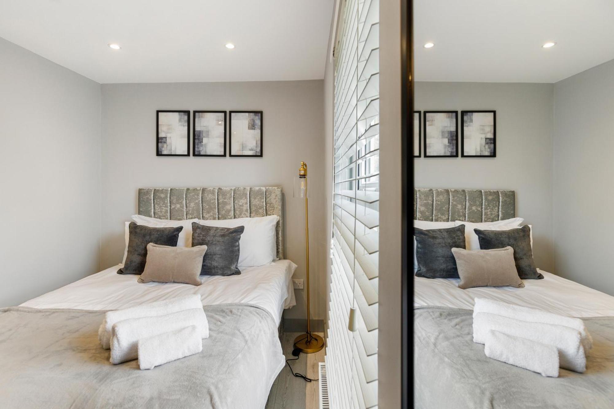 Wembley Luxury 3 Bedroom London Exterior photo